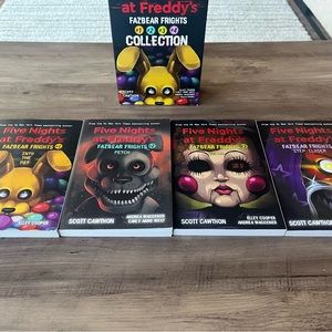 Five Nights at Freddy’s BOOKS Faxbear Frights #1 #2 #3 #4 COLLECTION